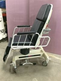 Big WOW Retails Used $2500 Hausted All Purpose Hydraulic Chair - Can Be Adjusted To Be A Patient Mobile Stretcher Or Gurney - Excellent Condition!