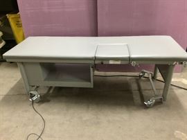 Omni Technologies OT-2810 Motorized Power Professional Chiropractor Adjustment Treatment Mobile Hi / Low Table Massage Therapy Energy Chakra Reiki Table - Excellent Working Condition!
