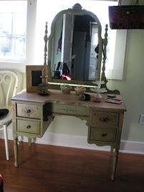 Shabby green vanity