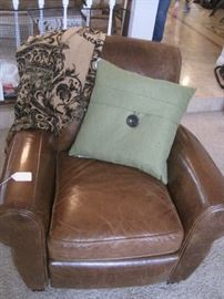 LEATHER RECLINER (SET OF 2 ) 