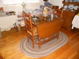 Ethan Allen maple drop leaf table & 4 matching ladder back chairs