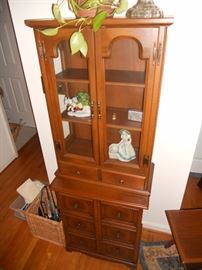 Wooden 2-piece display cabinet
