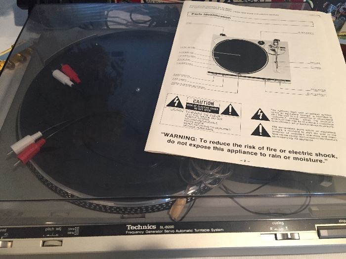 TECHNICS TURNTABLE