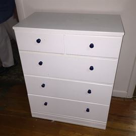 Chest of drawers