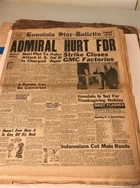 Several scrapbooks full ow WWII memoribelia