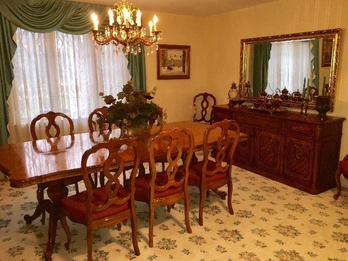 Thomasville dining room set