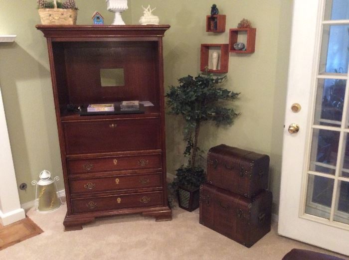 Tv cabinet, stacked chests, wall &'home decor 