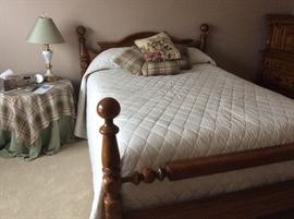 queen bed with headboard/footboard - mattress & box springs, round table, lamp, bedding
