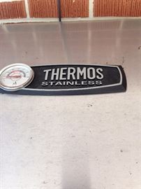 logo thermos grill