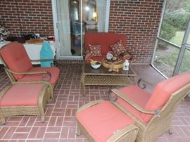 Tommy Bahama Style Patio Set