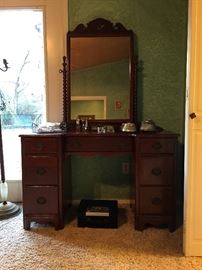 Bobbin Vanity with Mirror