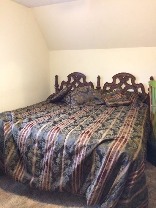 #7 Broyhill queen head board w basket weave back $75
#8 Full pink mattress set $75 — at Rickwood Dr Nw Huntsville 35810 Call 256-508-331eight.