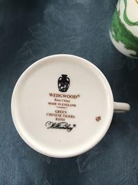 2 Oval platters, 1 Oval serving bowl,
1 veg. Bowl with lid, 1 coffee pot, 1 Tea pot, 1 sugar & creamer, 1 gravy boat with under plate, 1 square platter, 12 bread butter plates, 13 salad plates, 13 Dinner plates, 13 saucers, 12 double handles soup cups,12 demitasse cups, 13 Tea cups with 11 saucers