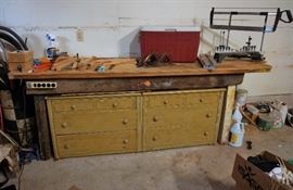 Solid work bench