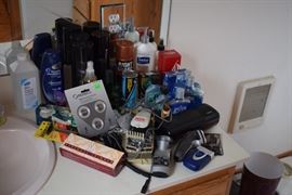 Men's shavers, shoe shine kits