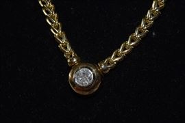 14k gold absolutely stunning necklace with diamonds