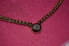 14k gold absolutely stunning necklace with diamonds