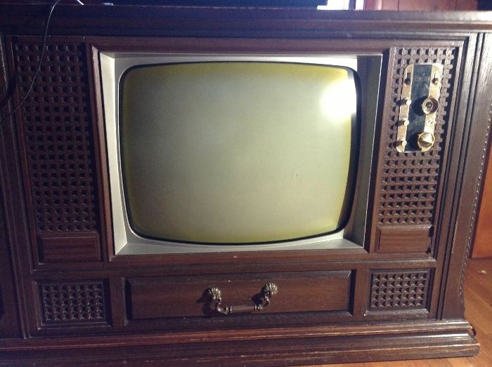 Vintage zenith cabinet tv