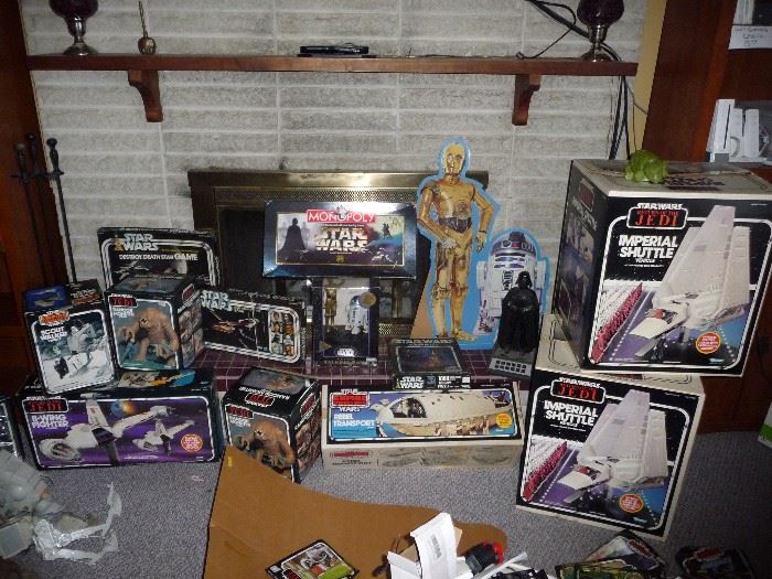 a large collection of Star Wars = some new in package  and some played with