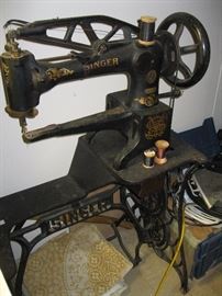 Antique Singer Cobblers Sewing Machine