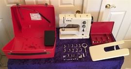 Bernini #830 sewing/embroidery sewing machine with accessories