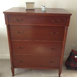 Beautiful antique/vintage tall 4 drawer dresser.