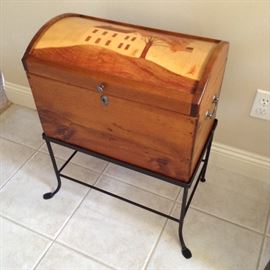 CABINET ON IRON BASE