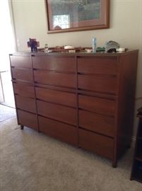 MID CENTURY DRESSER