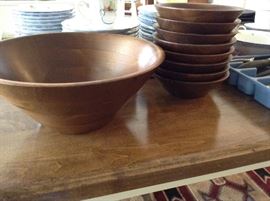 Beautiful salad set.