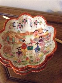 Set of vintage asian bowls. I love learning...anyone know this pattern?