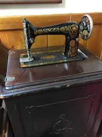 Old Singer in beautiful condition