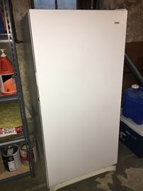 Great Kenmore upright freezer - clean as a whistle