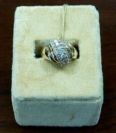 Gold and diamonds, baby!