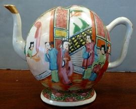Rose Medallion rare teapot
