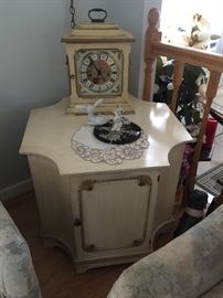 End table (shabby chic)