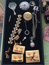 Costume jewelry. Cuff links