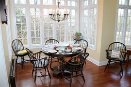 Nichols & Stone Co. round table with leaf and 6 chairs