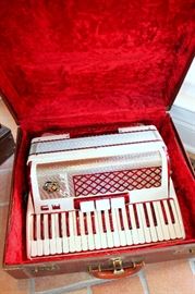 Scandalli accordion