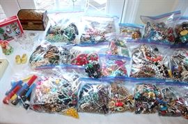 Lots of junk jewelry bag lots!!!