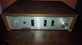 Pr Bose 901 Series Reflecting Speakers In Wood Boxes With Equalizer