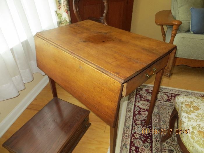 19th Century drop leaf table with one drawer