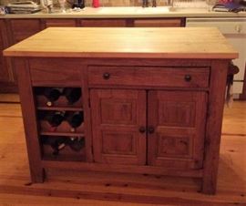 Oak Kitchen Island with 4 sides storage