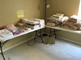 Towels & comforter sets