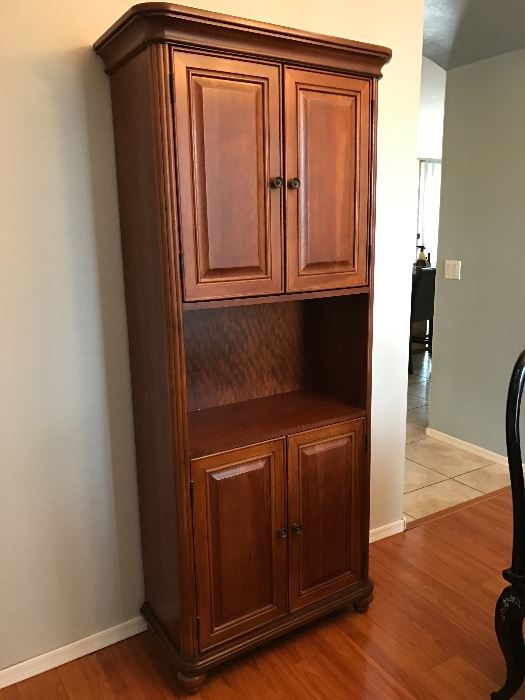  Wall units or hutch or bookcase 