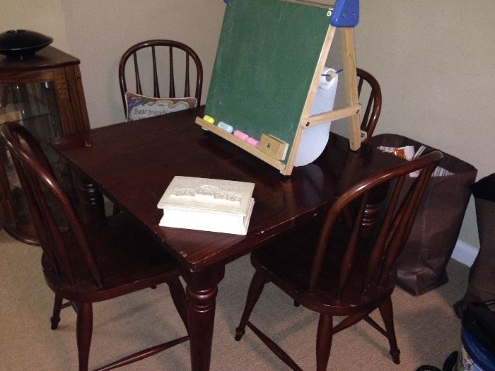 Pottery Barn Child's Table & 4 Chairs