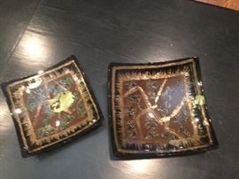 Art glass decorative plates on glass ball feet