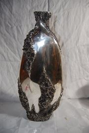 Sima Abraham initiated her career as a designer and decorator with D’Argenta since its creation in 1980. 1200.00