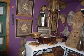 Trunk 100.00 Pictures 95.00 ea