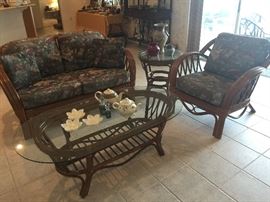 This set can be used inside or outside !