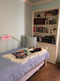 Daybed & Trundle. Great mattress included